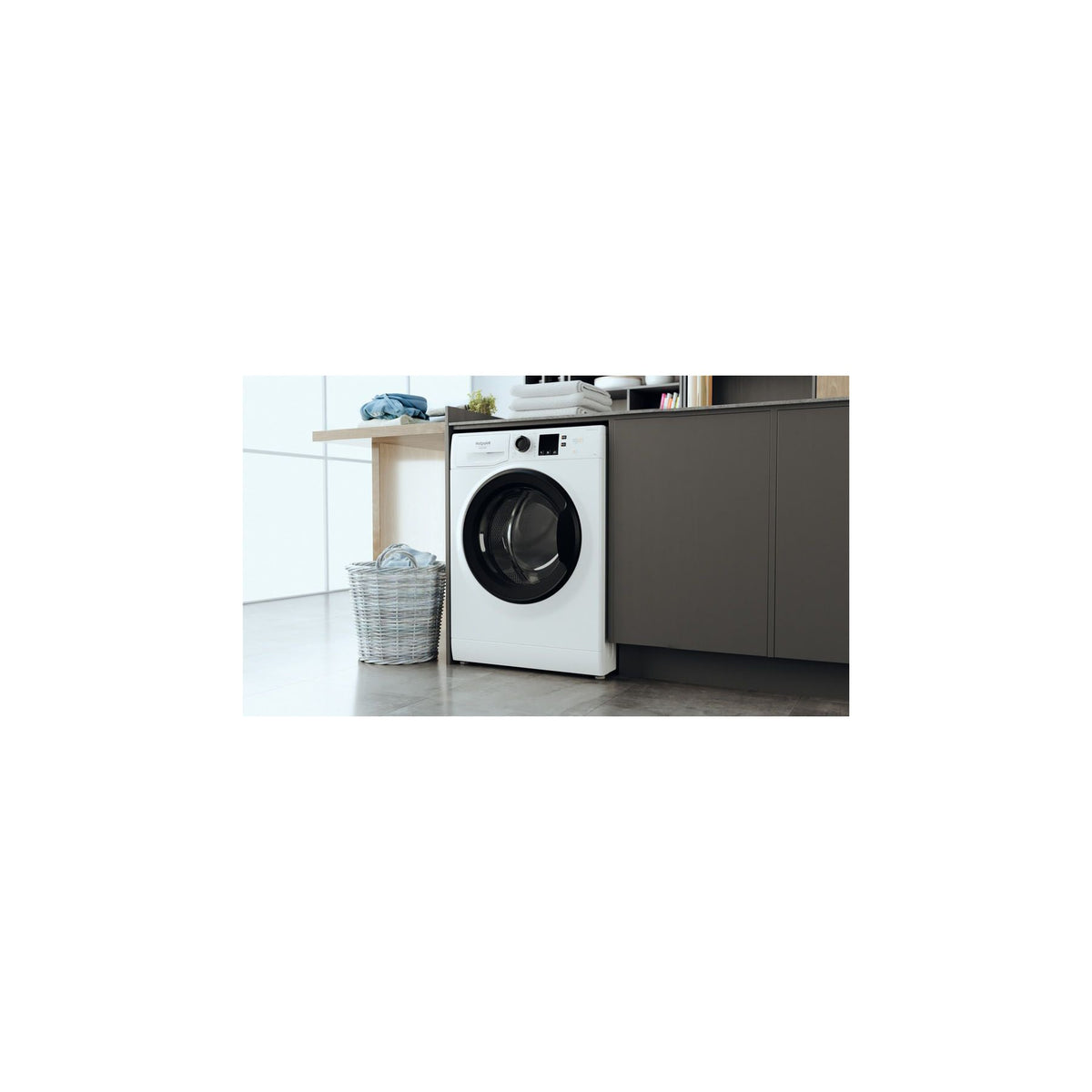 Lave linge hublot HOTPOINT NS1069CWKEUN