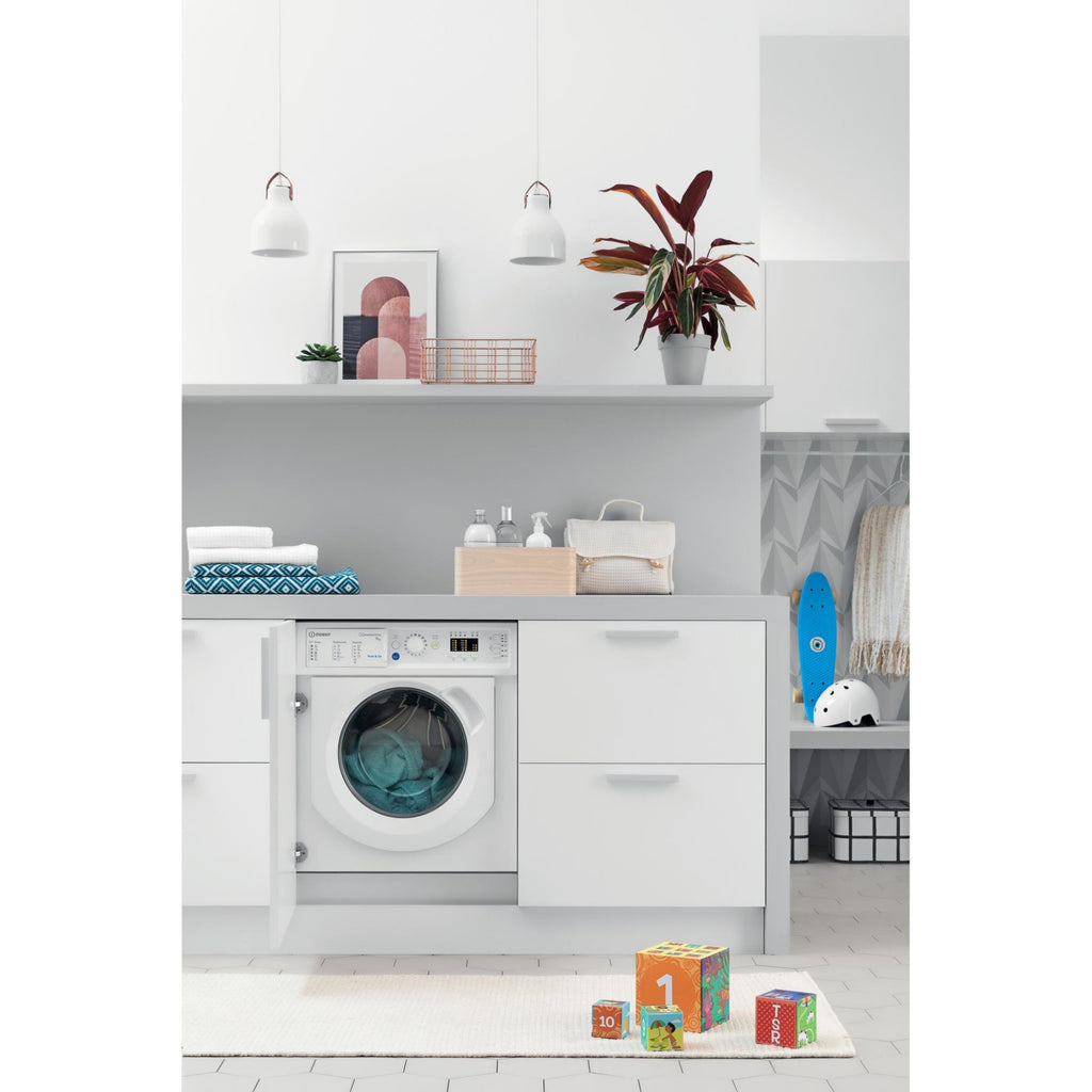Lave linge hublot encastrable INDESIT BIWMIL9146FR - 9 kg - 1400 tr/min - Classe A - Moteur induction