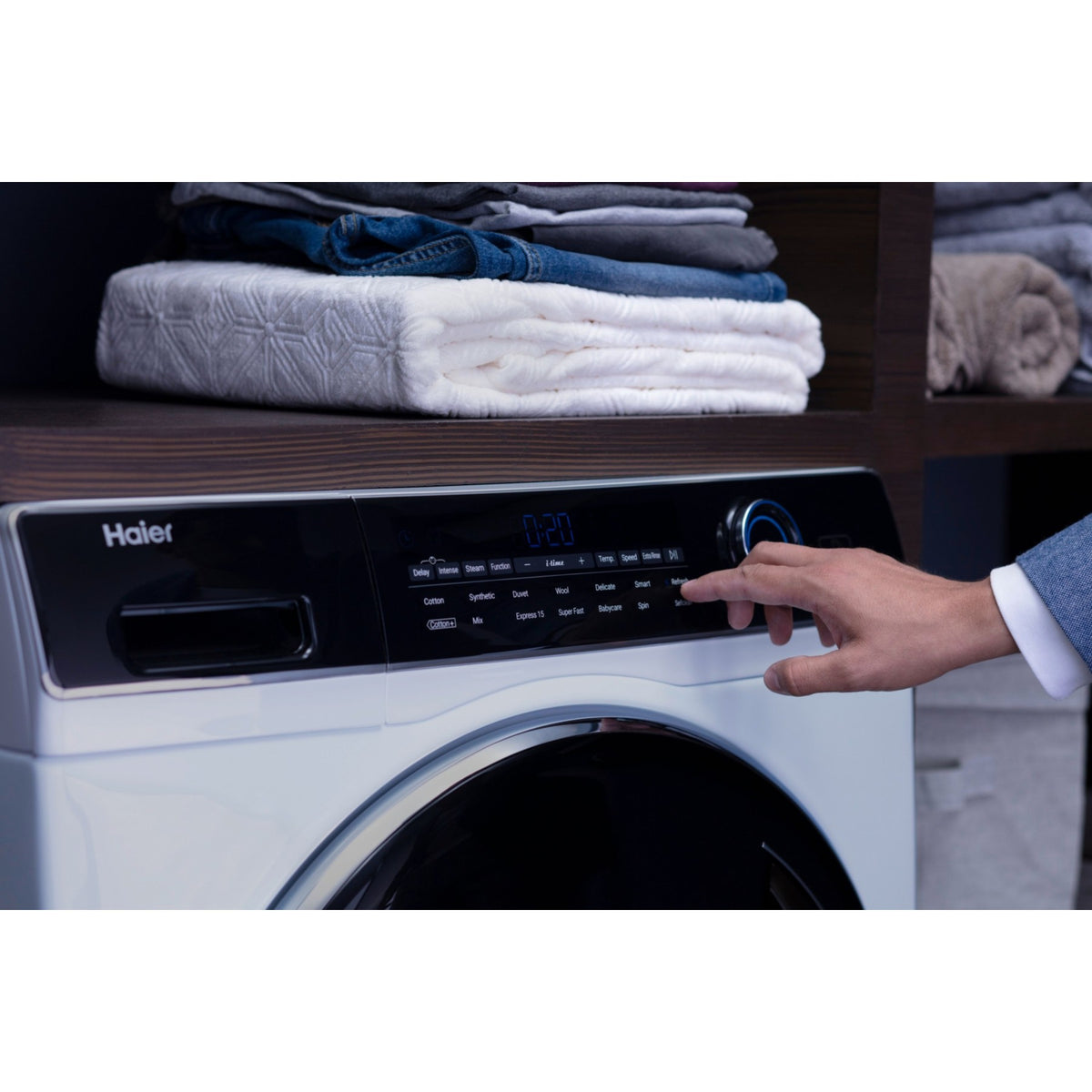 Lave linge hublot HAIER HW150-BP14986EU1 - 15 kg - 1400 tr/min - Classe A - Moteur induction