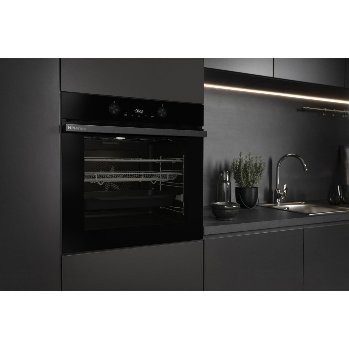 Four encastrable HISENSE BI64223EPBG - Pyrolyse - Chaleur pulsée - Rails télescopiques - Mode Pizza 300°C - Air Fry
