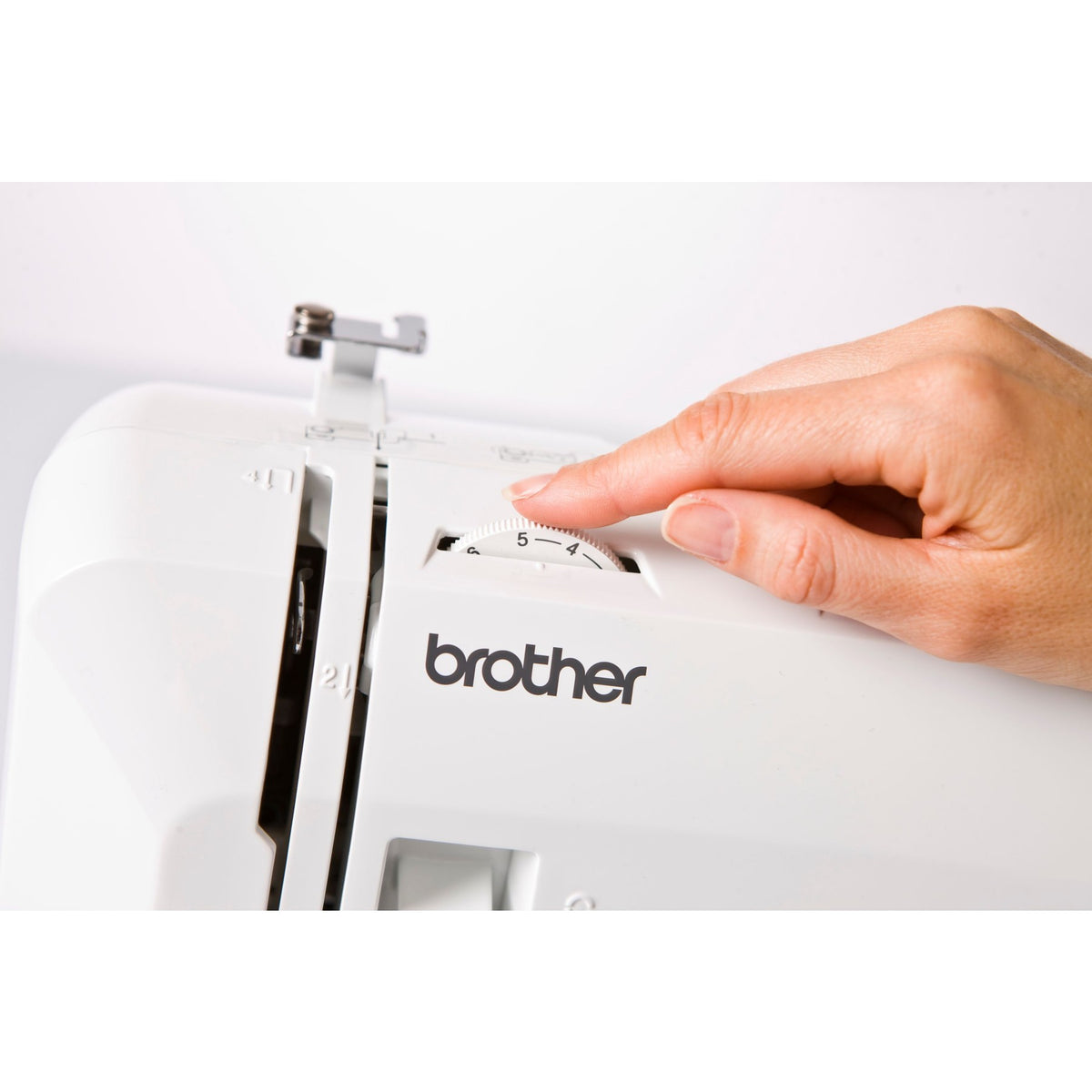 Machine à coudre BROTHER RL417